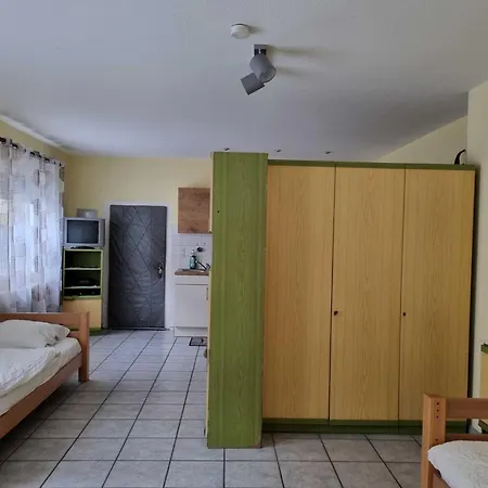 1-16 Personen, 23km Bis Ffm-nord Ober-Morlen