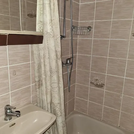 1-16 Personen, 23km Bis Ffm-nord * Ober-Morlen