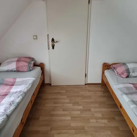 1-16 Personen, 23km Bis Ffm-nord Apartment *