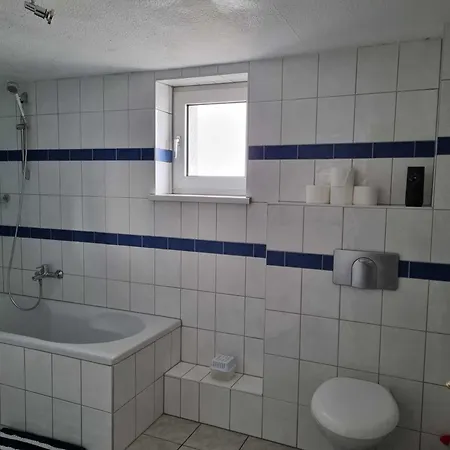 1-16 Personen, 23km Bis Ffm-nord Apartment