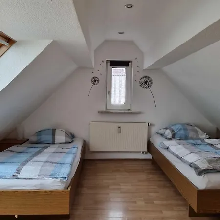 1-16 Personen, 23km Bis Ffm-nord Apartment *